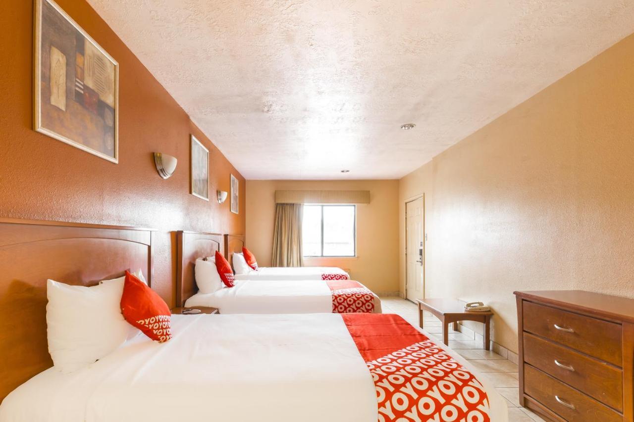 Oyo Tx Southwest, I-45 Hotel