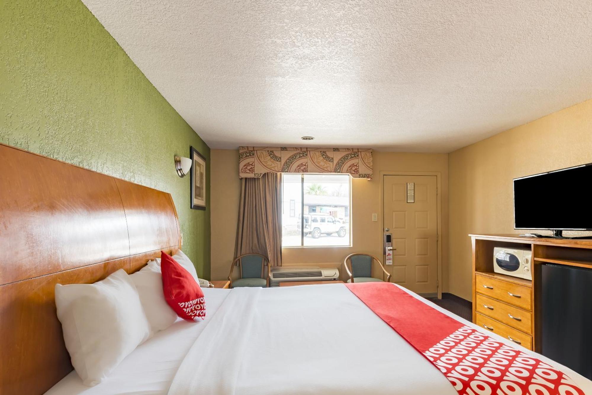 Oyo Tx Southwest, I-45 Hotel